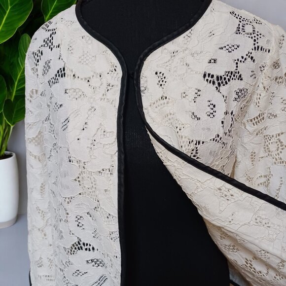 Joan Rivers "Who Are You Wearing" Ivory Lace Jacket with Black Faux Leat… - Picture 5 of 10